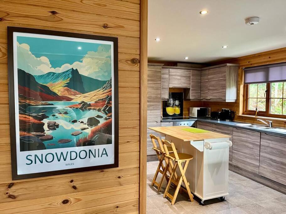 Artro Lodge Luxury 3 Bedroom, 3 Bathroom & Hot Tub Llanbedr  Exterior foto